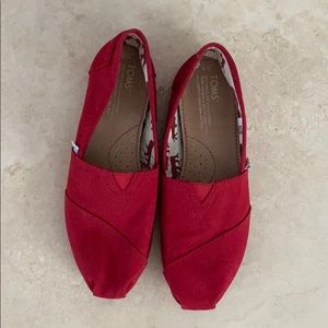 Toms canvas shoes